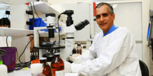 Professor Jacob George receives award for ‘transformational’ liver cancer work